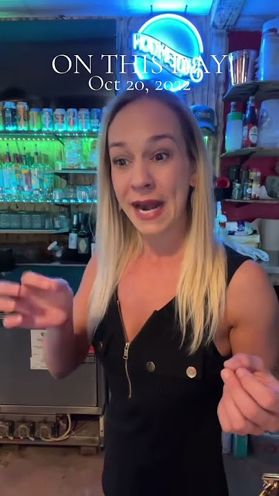 Double pineapple vodka and soda. This actually happened. I got so used to people ordering wrong😅