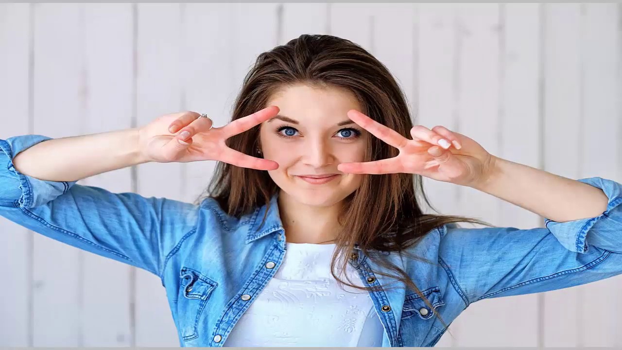 Photoshop Tutorial | How to Create Vector Photo Effect | Graphic Art