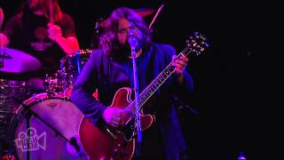 Video thumbnail of "The Magic Numbers - The Pulse (Encore) (Track 18 of 21) | Moshcam"