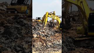 #ConstructionLife #HeavyEquipment #ExcavationWork #BuildingTheFuture #SiteWork #EarthMoving