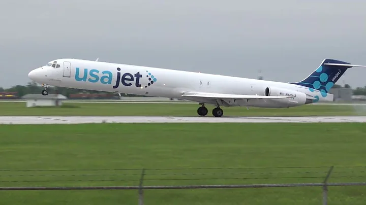 USA JET | McDonnell Douglas MD-88 | N842US | Windsor International Airport.