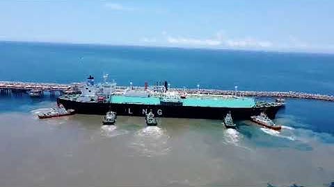LNG Ship Berthing @China