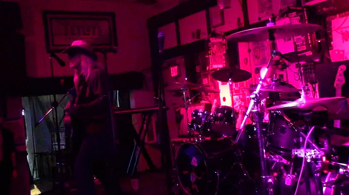 Richard Pierce performing at the 2012 NIN tribute