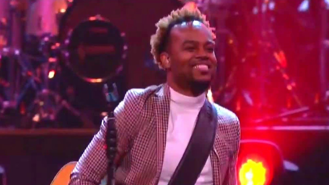 Travis Greene Late In The Midnight Hour God s Gonna Turn It Around