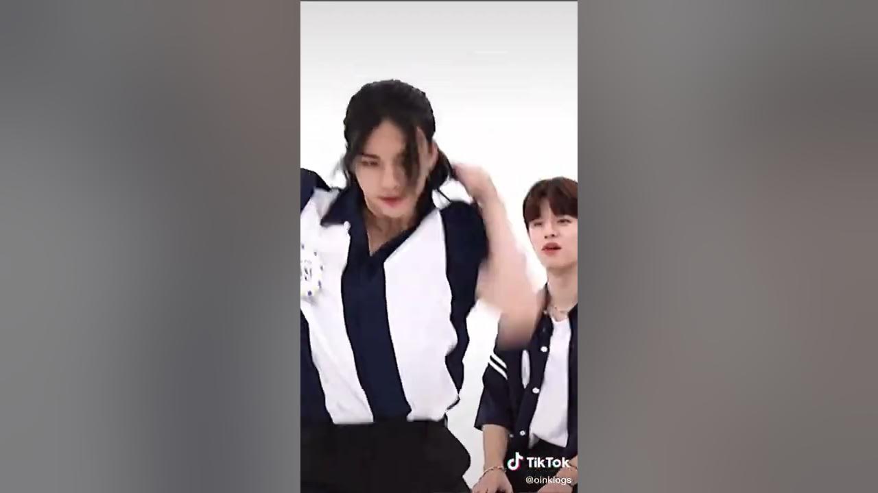 Chan and Hyunjin performing Red Lights #straykids Chan and Hyunjin performing Red Lights #straykids