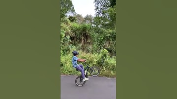 Cycle stunting  👦| wheelie boy💕 | kiddies scoop |#shorts
