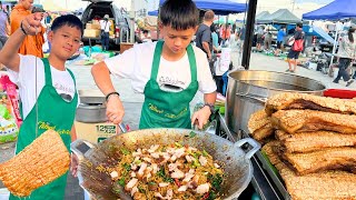 Amazing! 12-year-old Boy Helps His Father Cook Crispy Pork Belly Since Childhood | Thai Street Food