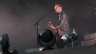 Arctic Monkeys - Do I Wanna Know? (live @ Moscow, Subbotnik 06.07.2013)