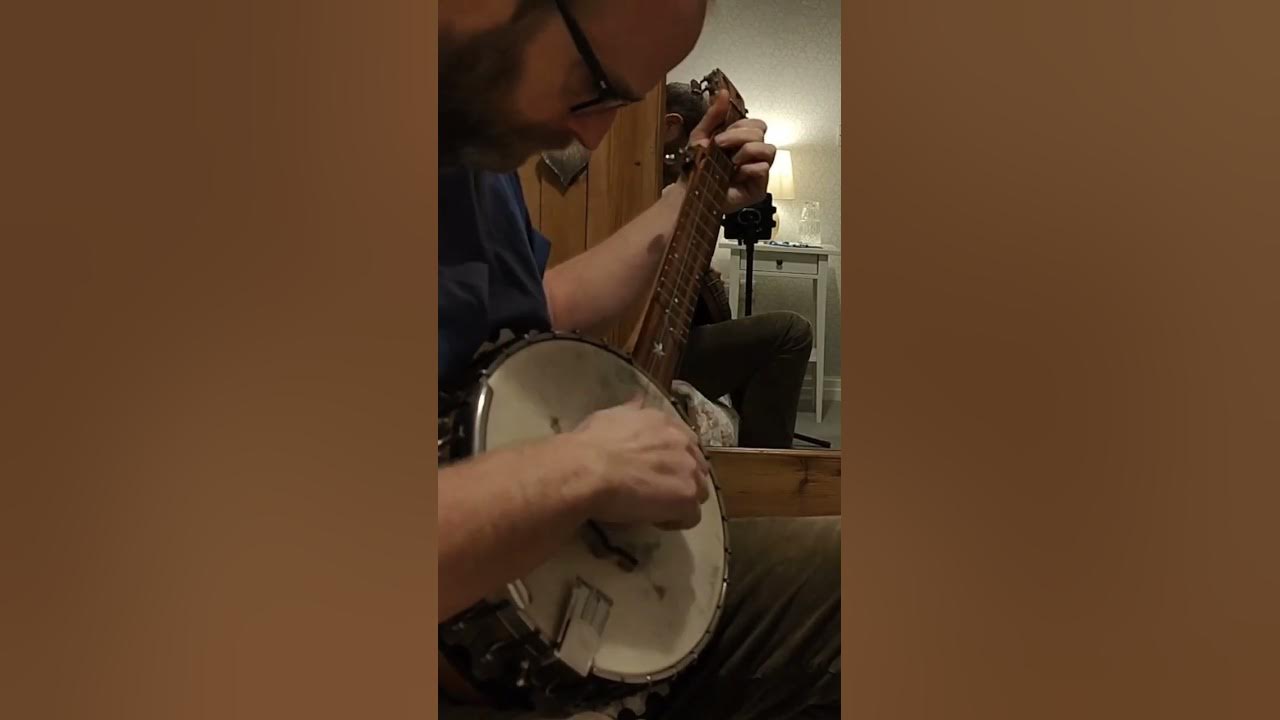 Skating on the Harbourfront. Clawhammer Banjo. fDGCD tuning. YouTube