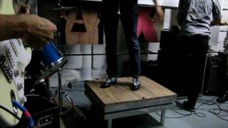 Tilly and the Wall - Tap dance vs drum battle