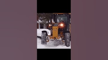 John Deere Grader Plowing snow #heavyequipment