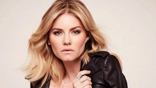 Elisha Cuthbert' TOPLESS Photos Will Make You Look Twice, Try Not To Drool Elisha Cuthbert' TOPLESS Photos Will Make You Look Twice, Try Not To Drool