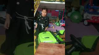 Dede Gemoy Lagi Main