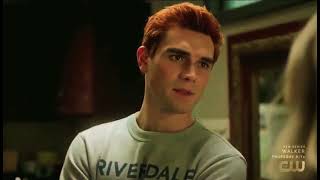 Riverdale - Betty And Archie Flirt At School 5X06
