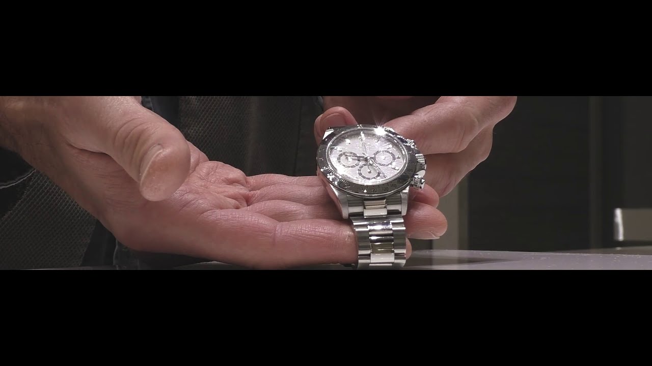 Louis Shop, orologi, gioielli e un laboratorio di restauro per orologi antichi e moderni.