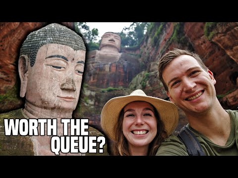 LESHAN GIANT BUDDHA Chengdu Day Trip | China Travel