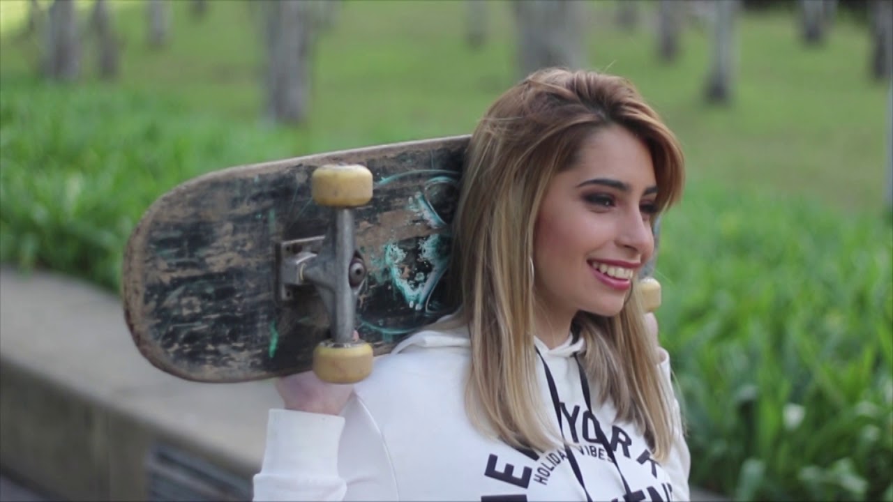 Backstage Fifteen Luna