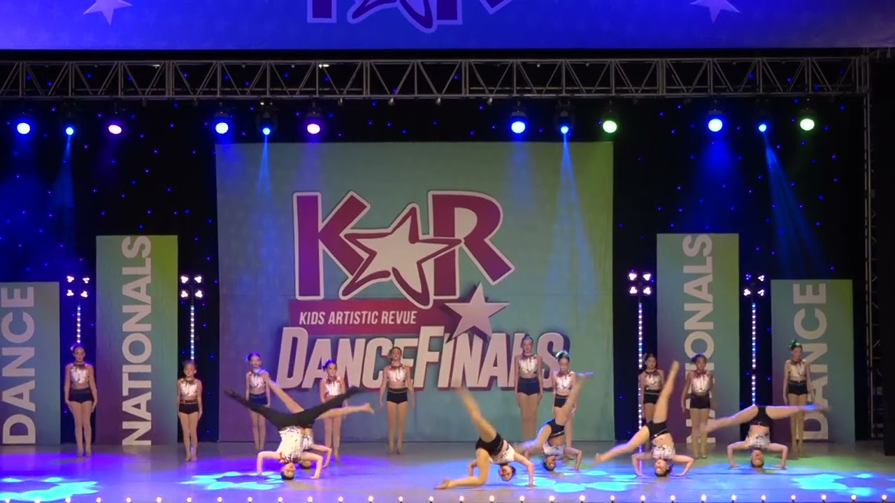 Wonka - Junior Large Group Acro