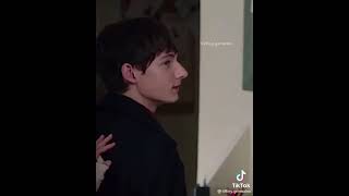 am I the only one who simps for him? #henrymills