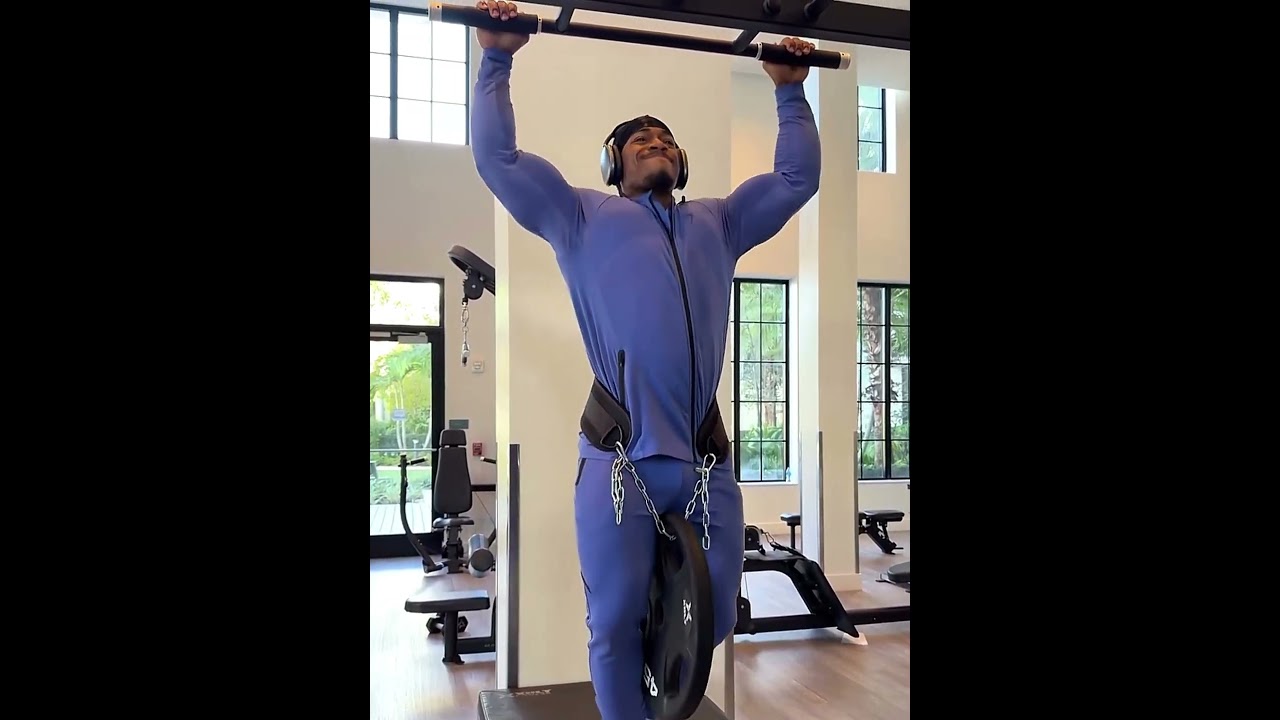 Тренировка с подтягиваниями с отягощением 🥵💯