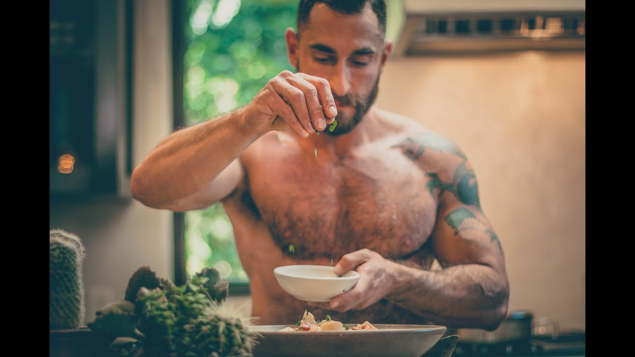 The Bear Naked Chef Episode 2 Season 1 Paccheri Con Gamberi Hd Youtube