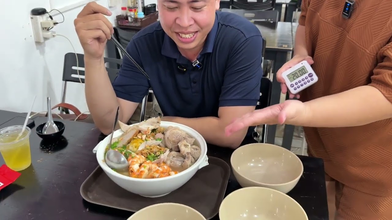 THỬ THÁCH TÔ BÁNH CANH KHỔNG LỒ - BÁNH CANH CÔ Ú BÌNH DƯƠNG