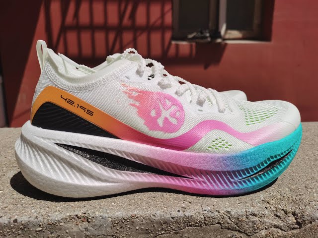 bmai 驚碳fly 26.5 BMAI必邁驚碳FLY專業馬拉鬆碳板跑鞋系帶式公路競速跑鞋