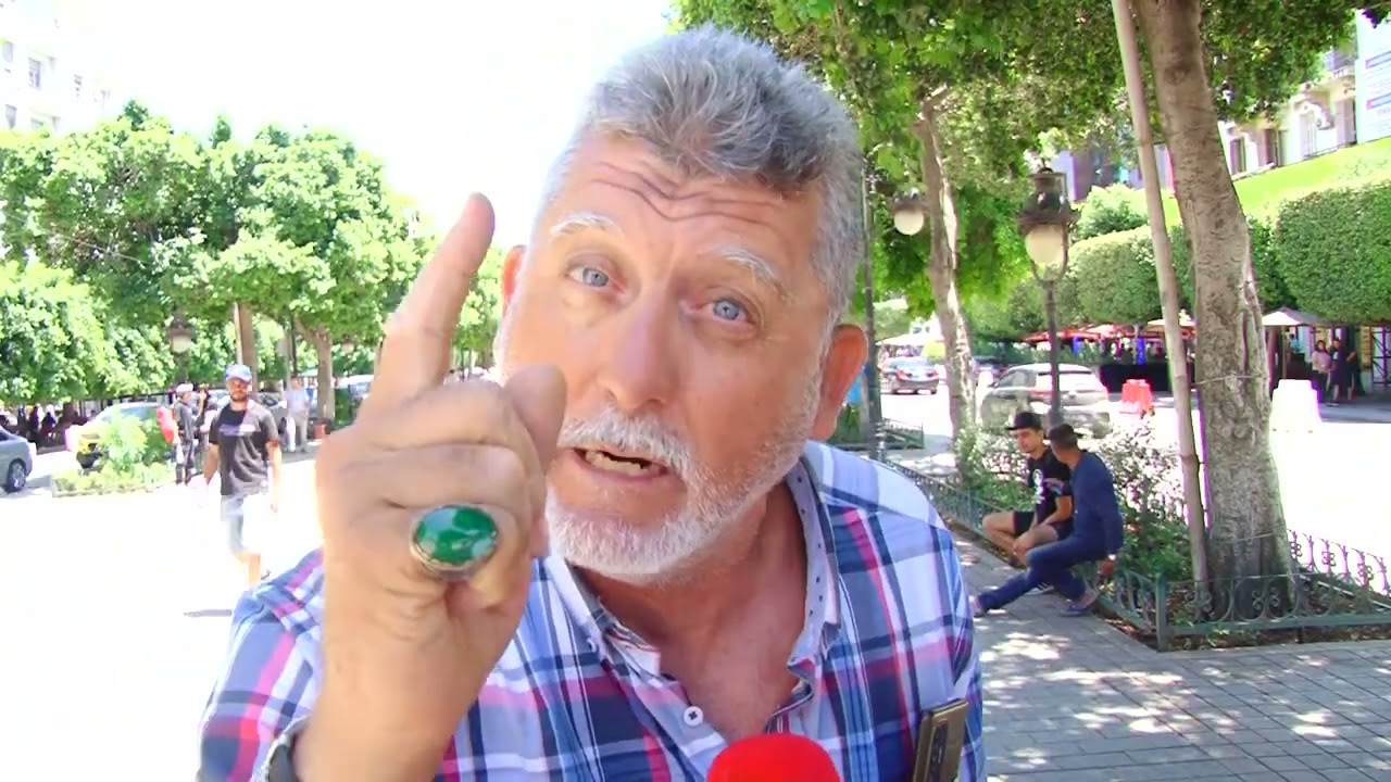 يثور غضبا أمام كاميرا..الراجل كبولو سعدو ونحولو رجوليتو جرة حقوق لمرا..يلزم ثورة رد اعتبار للرجل!