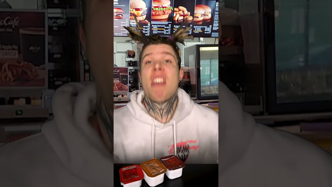 Никакой цыплёнок не заливает соус 🤣