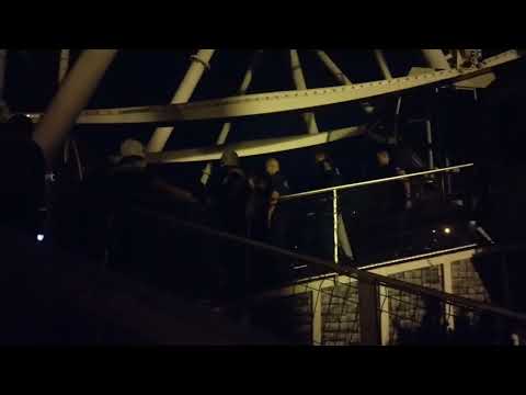 Эвакуация посетителей колеса обозрения в Волгограде.