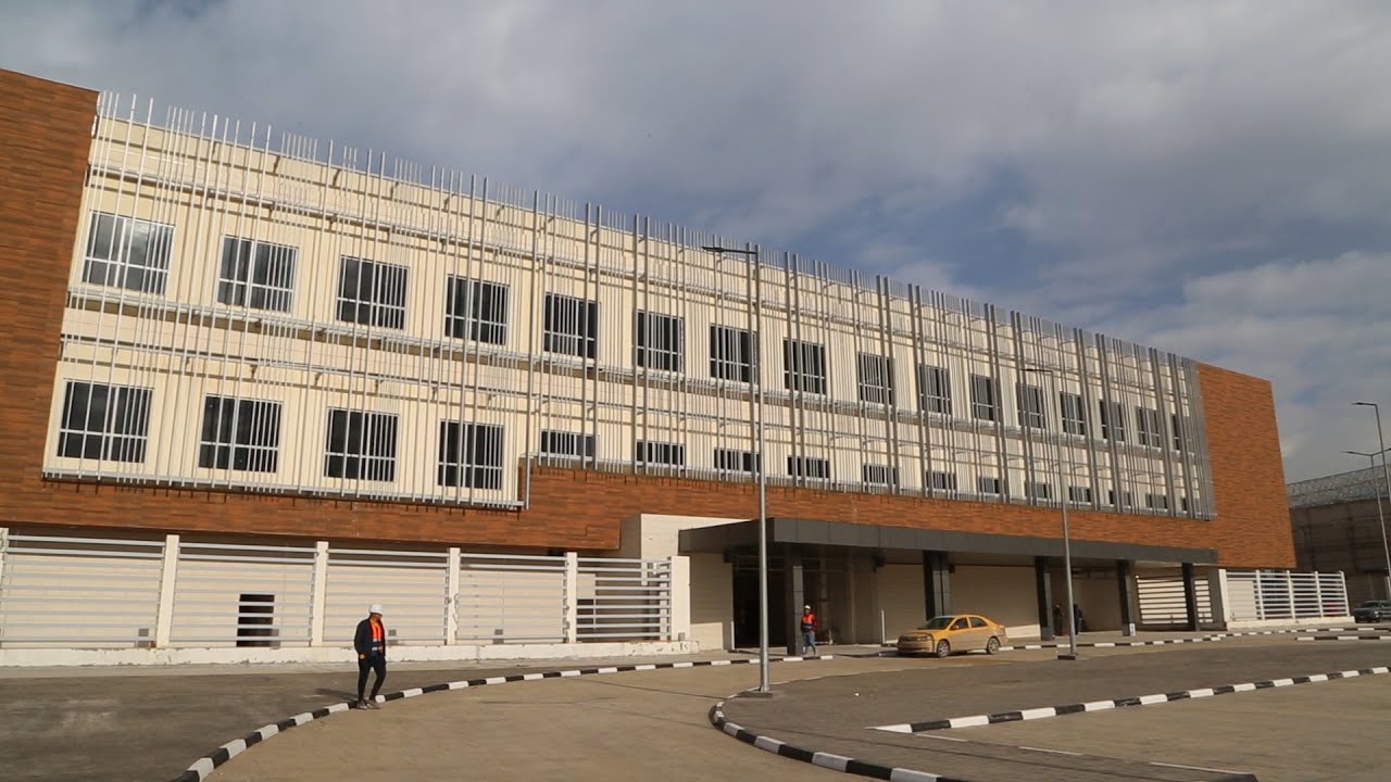 وزير الشباب والرياضة يتفقد مشروع مستشفى الطب الرياضي