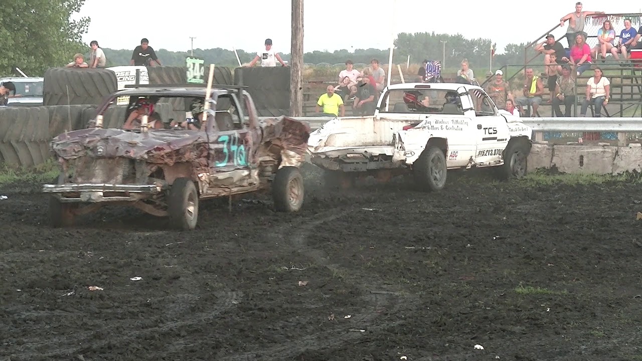 TRUCK VS TRUCK DEMOLITION DERBY 2020 YouTube