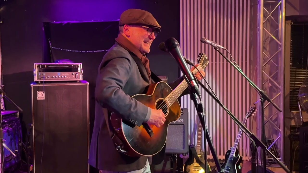 Ernie Lawson live - St. James Infirmary Blues