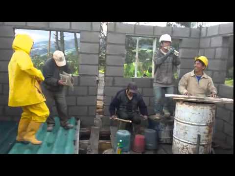 Albañiles bailando y cantando en el trabajo | Nivel Ecuatoriano | 2018