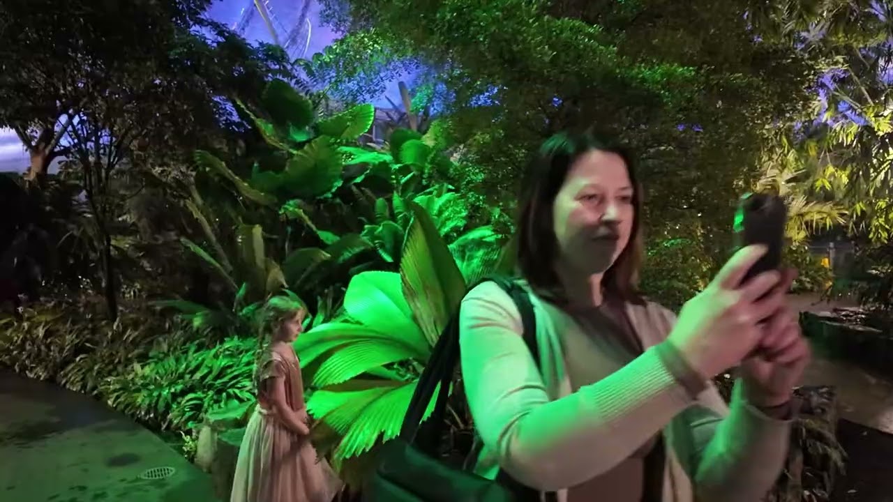 Exploring the Leaf| A Tropical Escape in the Prairies