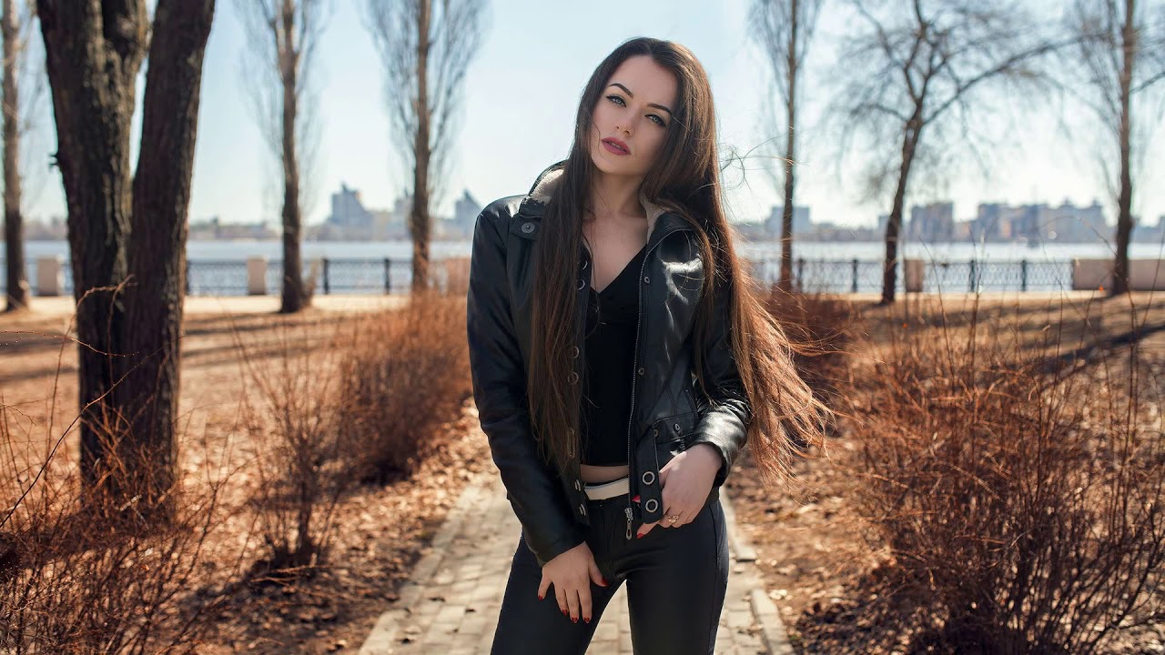 ssilki-na-devushek-shatenok-vkontakte-rossiya-kachestvennie-foto-krasivih-nozhek