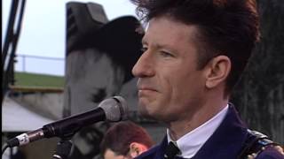 Video thumbnail of "Lyle Lovette - She Makes Me Feel Good (Live at Farm Aid 1993)"