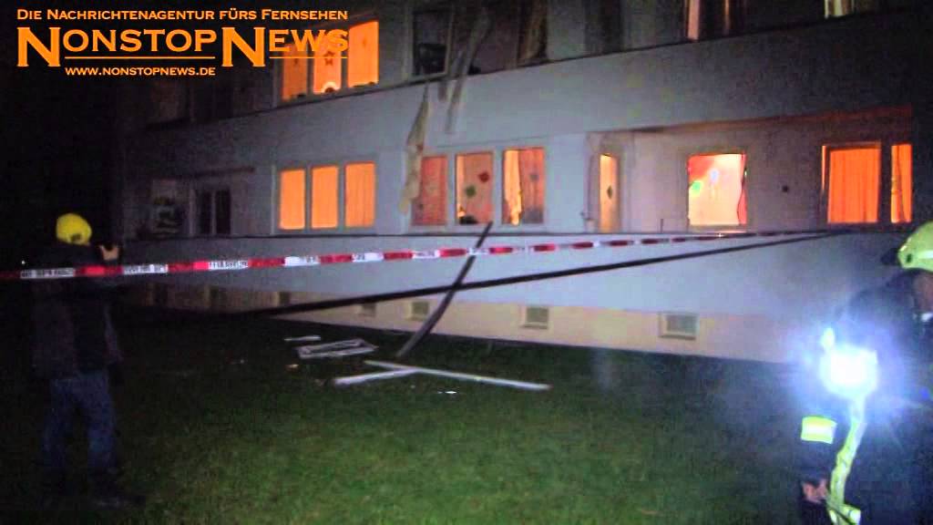Fettbrand mit Wasser gelöscht: Explosion in Wohnung! (LEV, 21.12.2014)