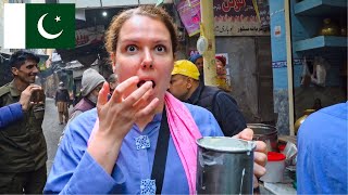 PAKISTAN STREET FOOD BREAKFAST TOUR 🇵🇰 LAHORE OLD CITY screenshot 5