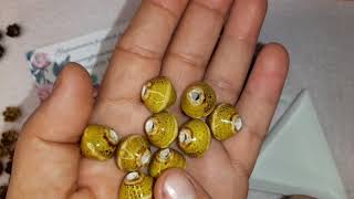 Керамические бусины, лазурит и тигровый глаз. Ссылки на бусины с АлиЭкспресс.