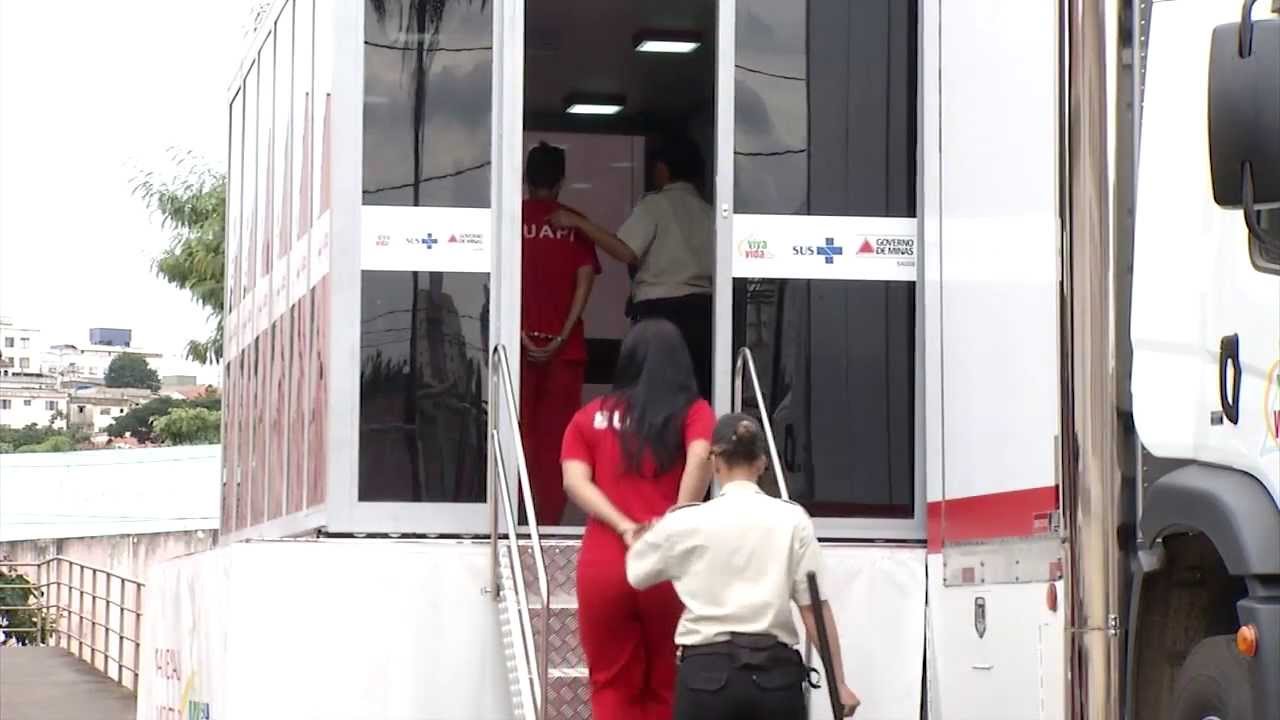 Programa Viva Vida leva mamógrafo para penitenciária feminina da Capital