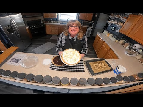 Delicious Coconut Cream Pie and Chocolate Pudding Pie. YUMMM!!!