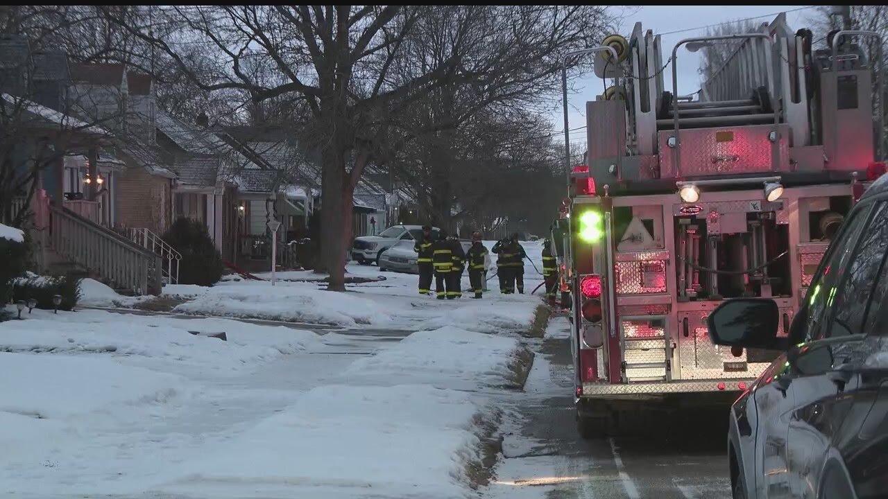 Coroner identifies man who died in Warren house fire - YouTube