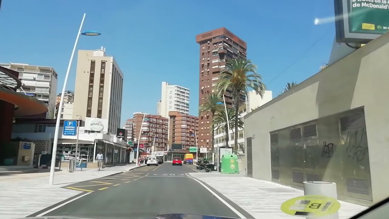 Benidorm Av. Del mediterraneo - YouTube