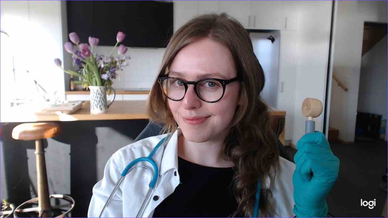 Ролевая игра ASMR «Девушка-врач, осмотр черепных нервов»