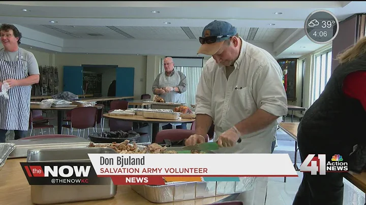 Salvation Army volunteers prepare meals for 2,000 Kansas Citians