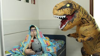 Sem querer, homem encomenda dinossauro gigante para o filho - Super Rádio  Tupi