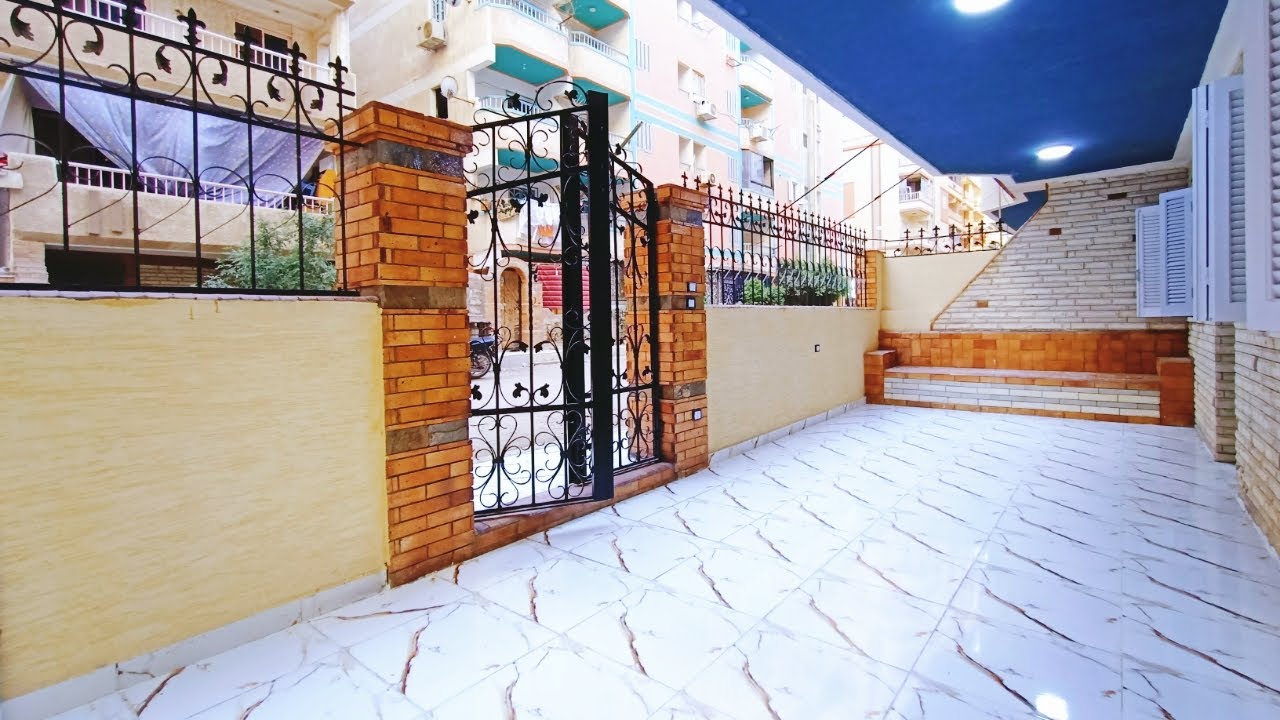 فرصه للبيع بسعر محروووووق شاليه مميز جدا بمدخل خاص و حديقة خاصه ١٦٠متر ٣ غرف بجوار الشارع العمومي