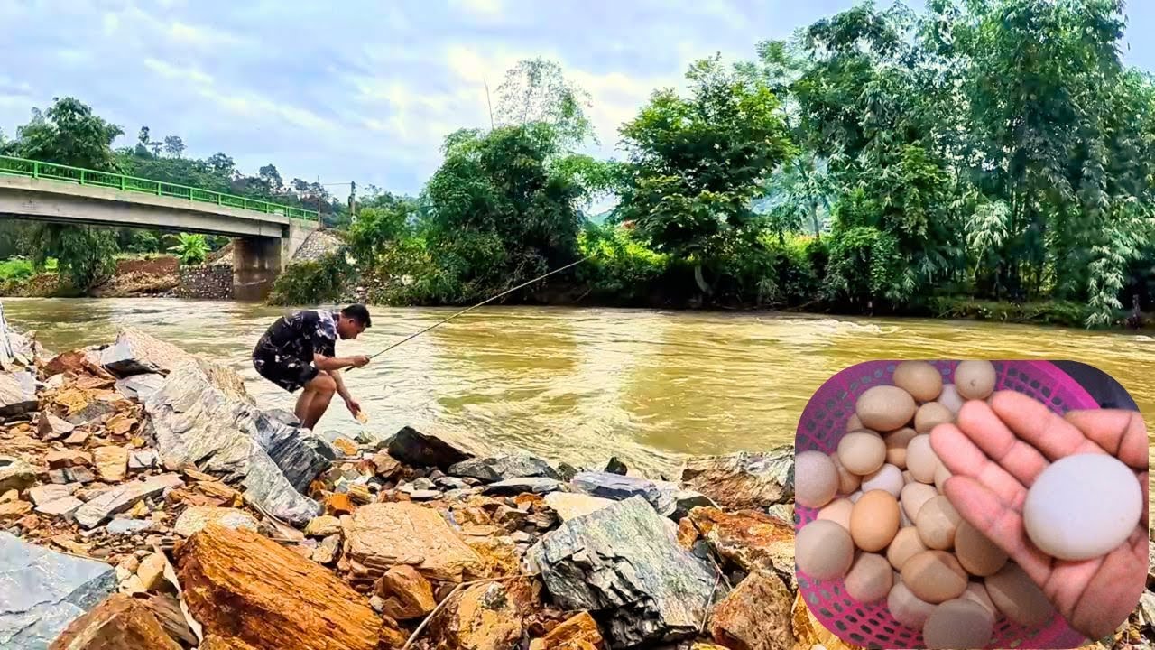 This Insane Bait Actually Works?! River Fishing with Eggs and Flour