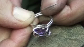 Tension set wire ring